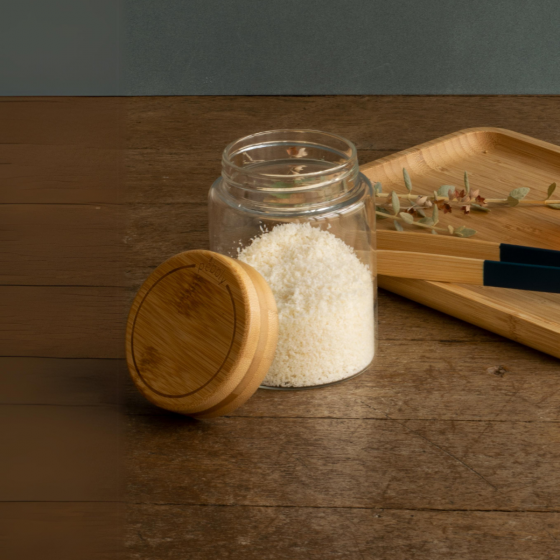 Round glass jars with bamboo lid