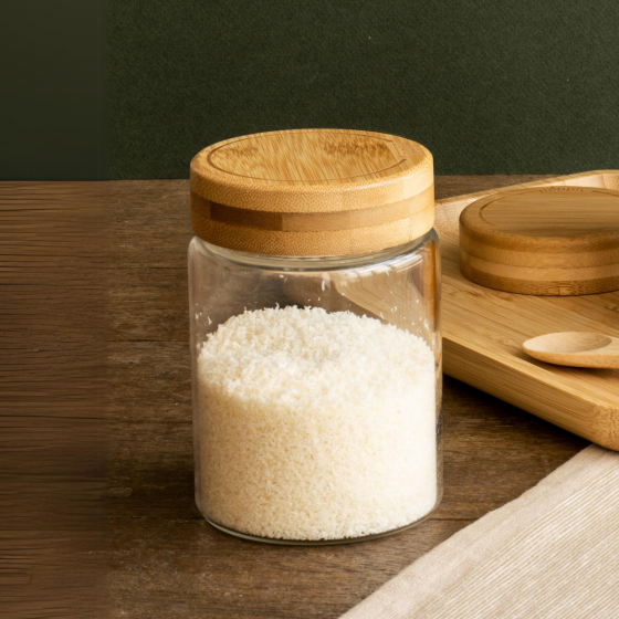 Round glass jars with bamboo lid